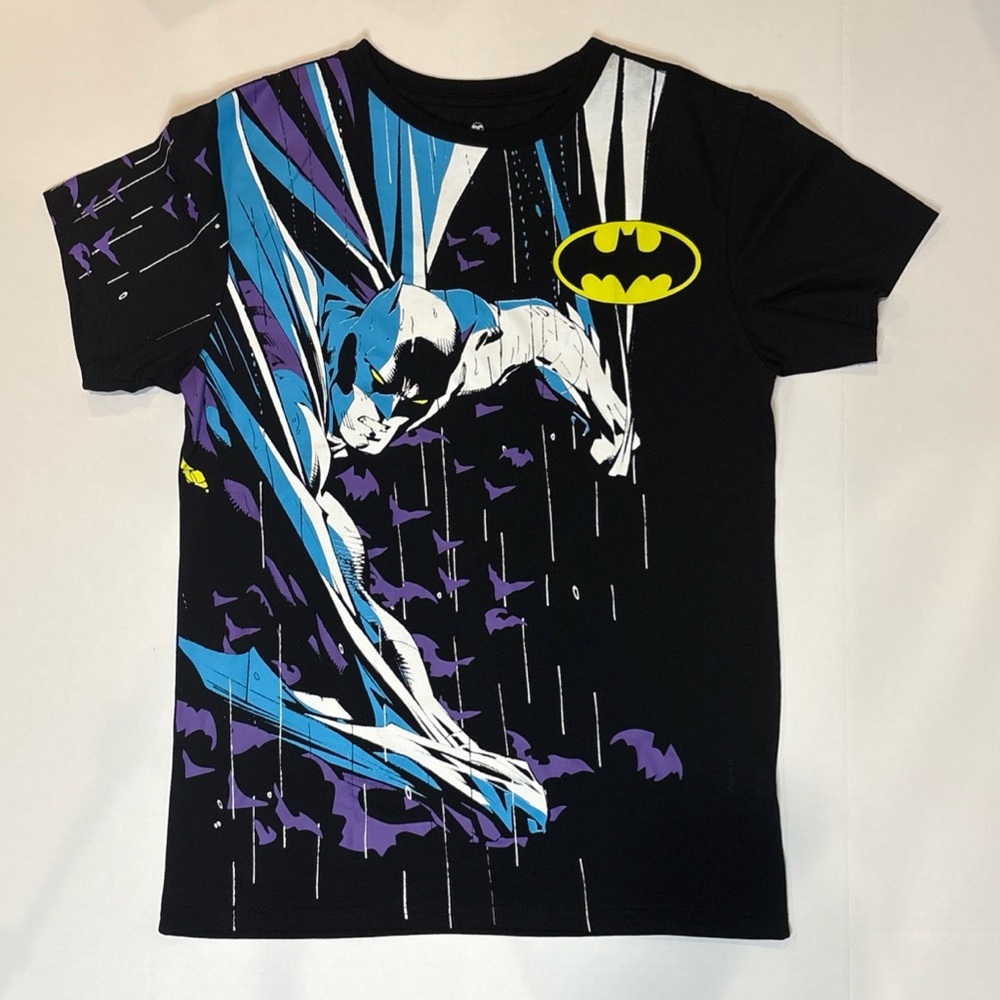 DC Comics Batman Graphic Short Sleeve T-shirt Men’s size Large- New Without Tags